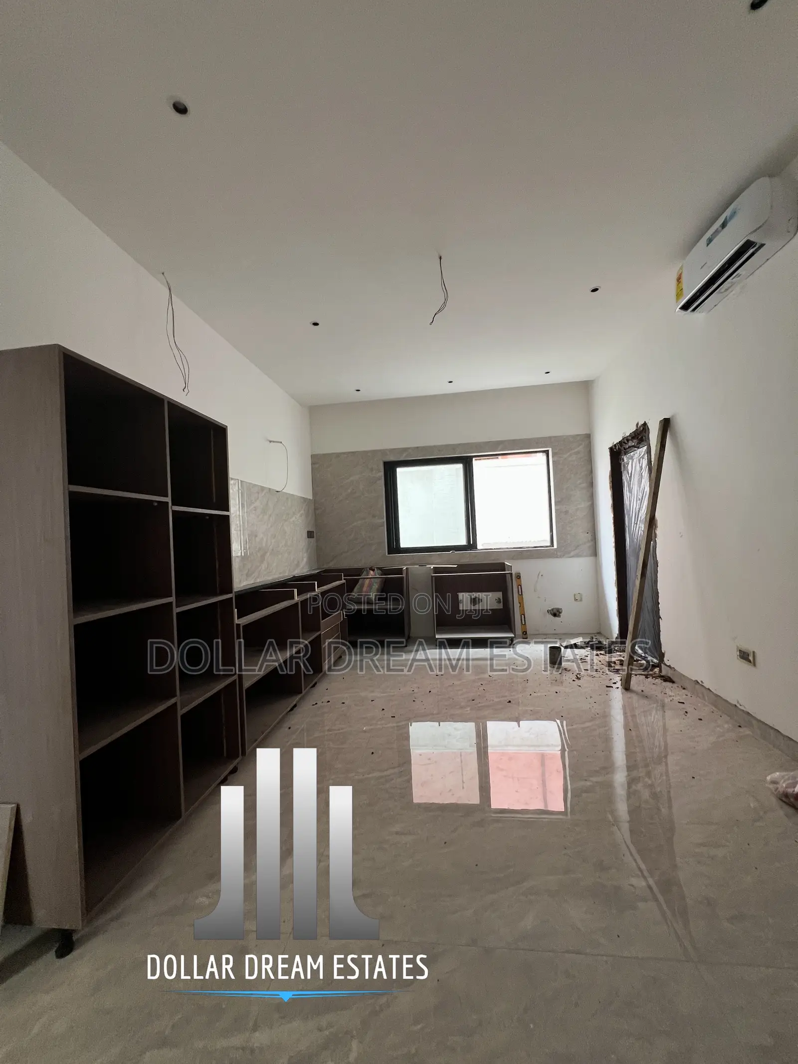 5bdrm House in Adjiriganor for sale