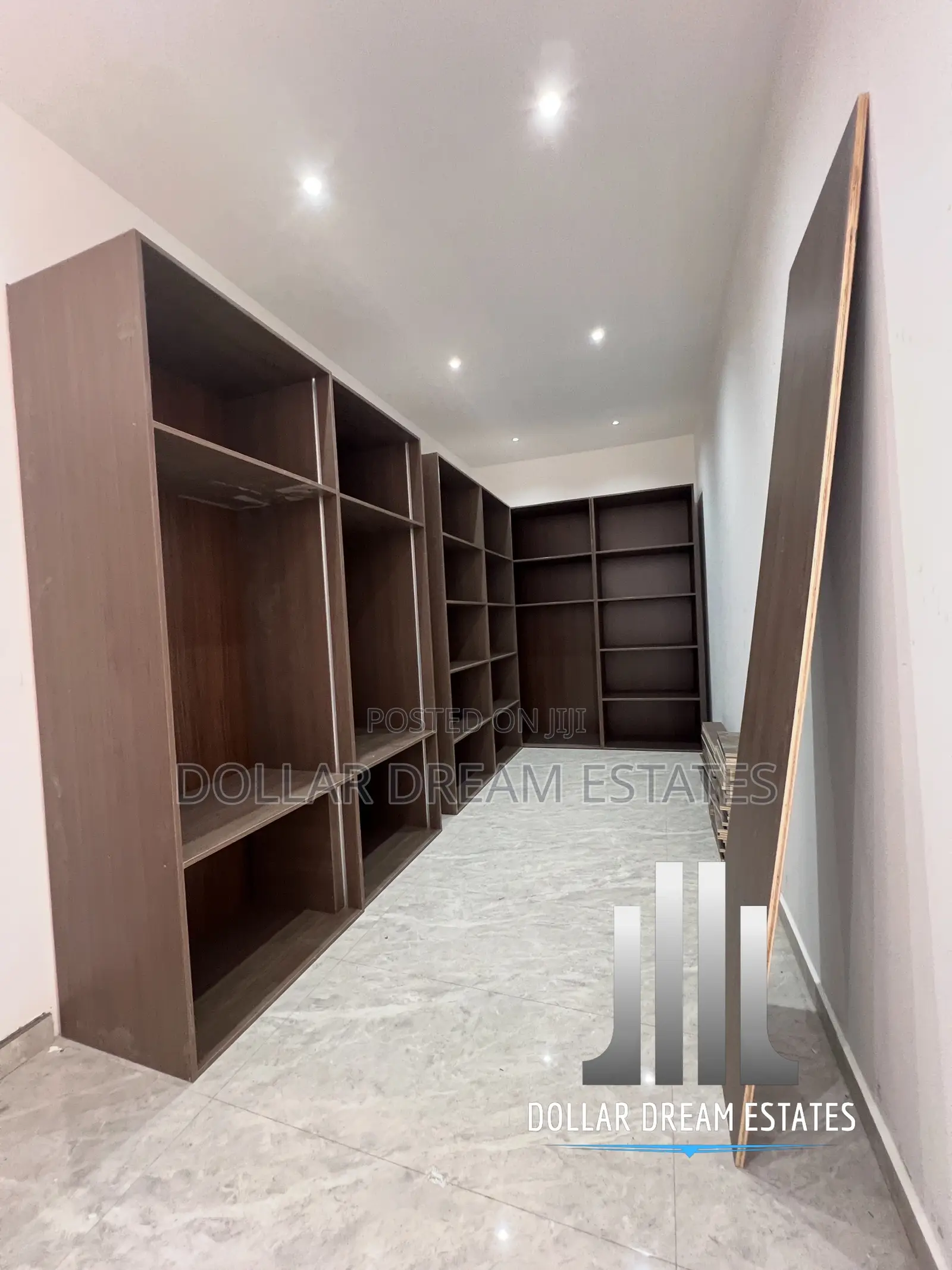 5bdrm House in Adjiriganor for sale