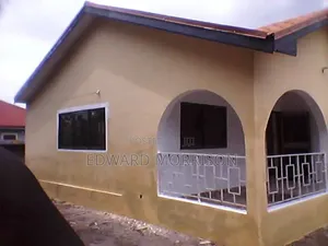 3bdrm Bungalow in Community 25, Accra Metropolitan for sale