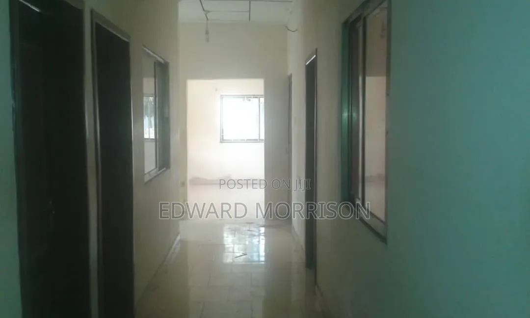 3bdrm Bungalow in Community 25, Accra Metropolitan for sale