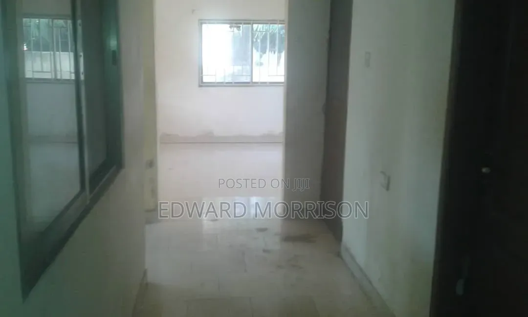 3bdrm Bungalow in Community 25, Accra Metropolitan for sale
