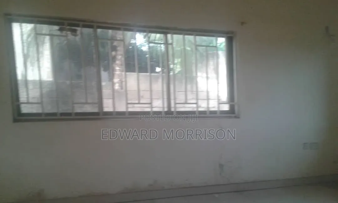 3bdrm Bungalow in Community 25, Accra Metropolitan for sale