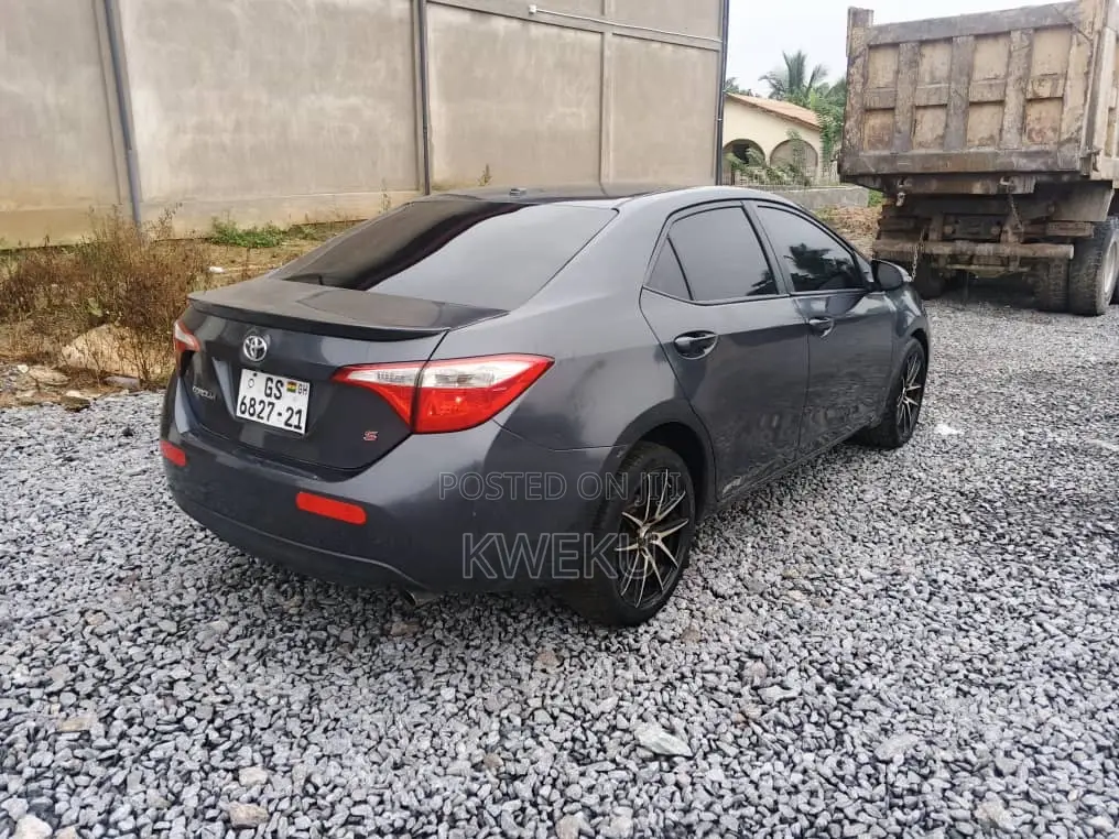 Toyota Corolla 2015