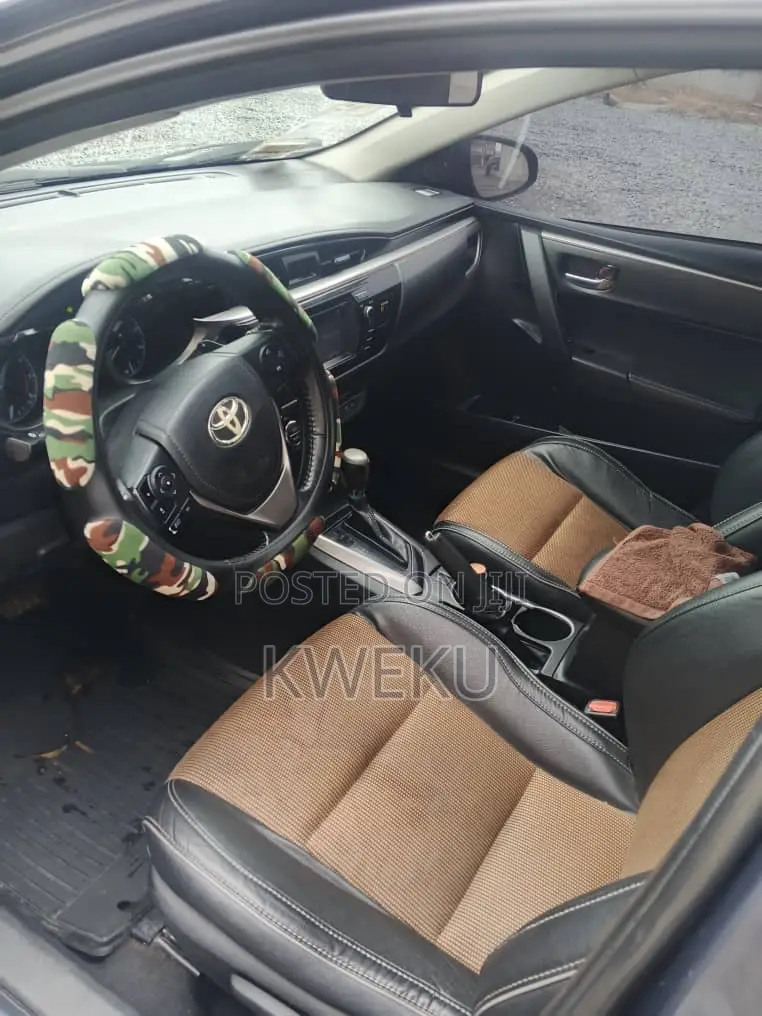 Toyota Corolla 2015