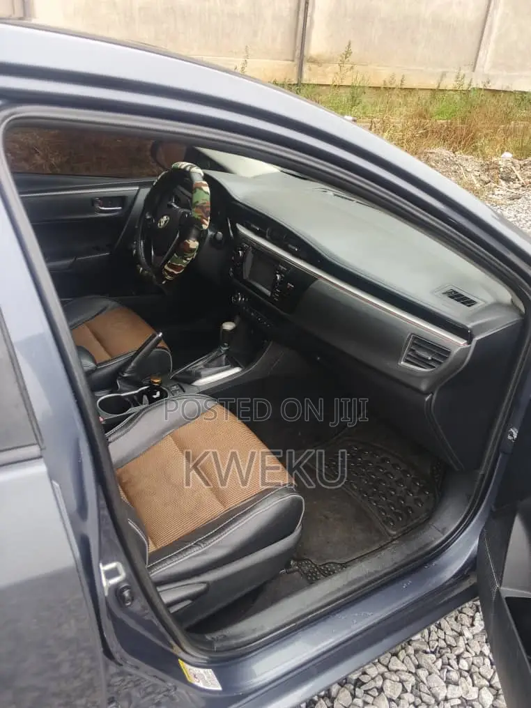 Toyota Corolla 2015