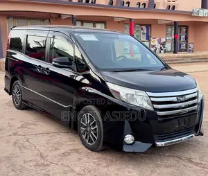 Toyota Noah 2.0 AWD (8 Seater) 2015 Black