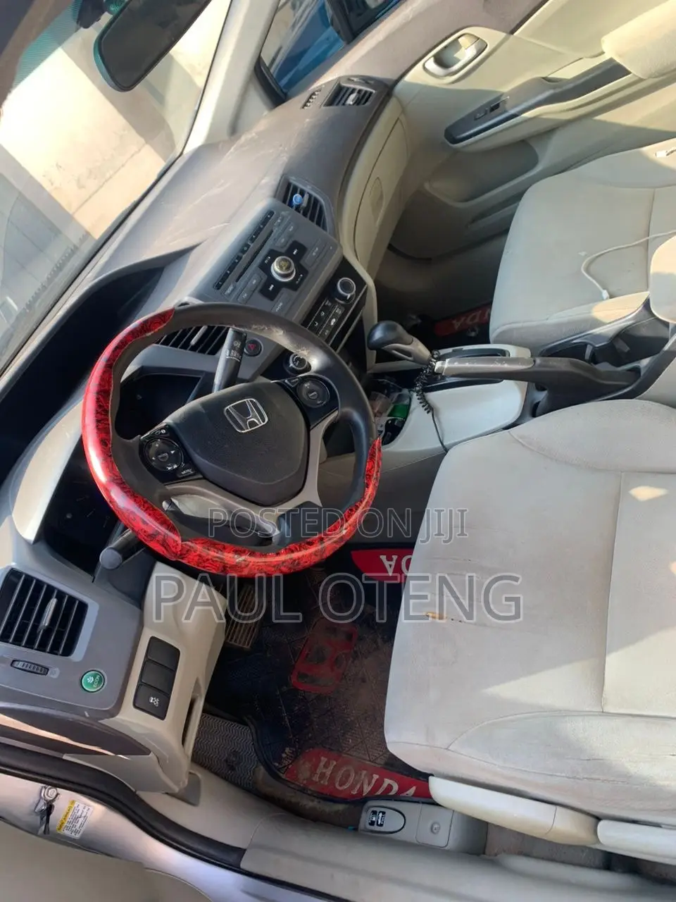 Honda Civic 1.8 5 Door Automatic 2012 Silver