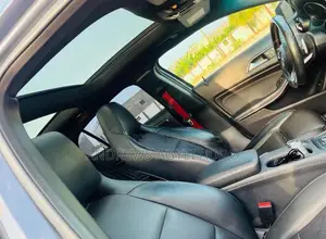 Mercedes-Benz C300 2019 White