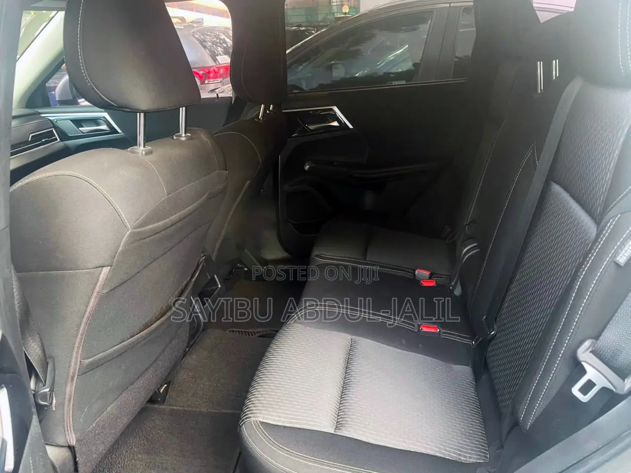 Mitsubishi Outlander 2022 Silver