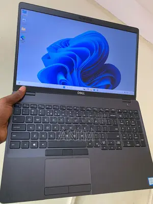 Laptop Dell Precision 3541 16GB Intel Core i7 HDD+SSD 500GB