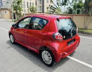 Toyota Aygo 1.0 5-Door 2010 Red
