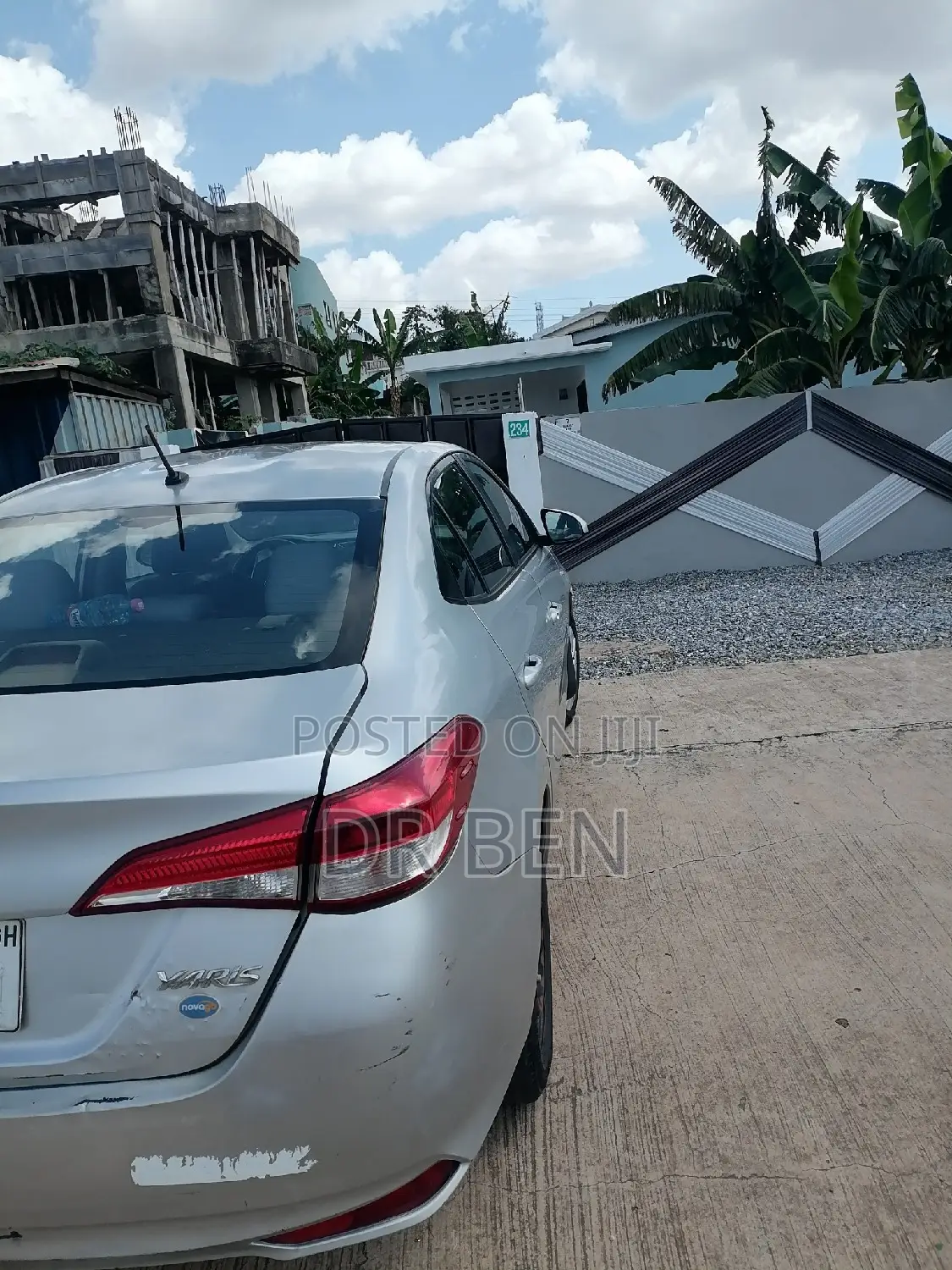 Toyota Yaris L Sedan 4dr 2019 Silver