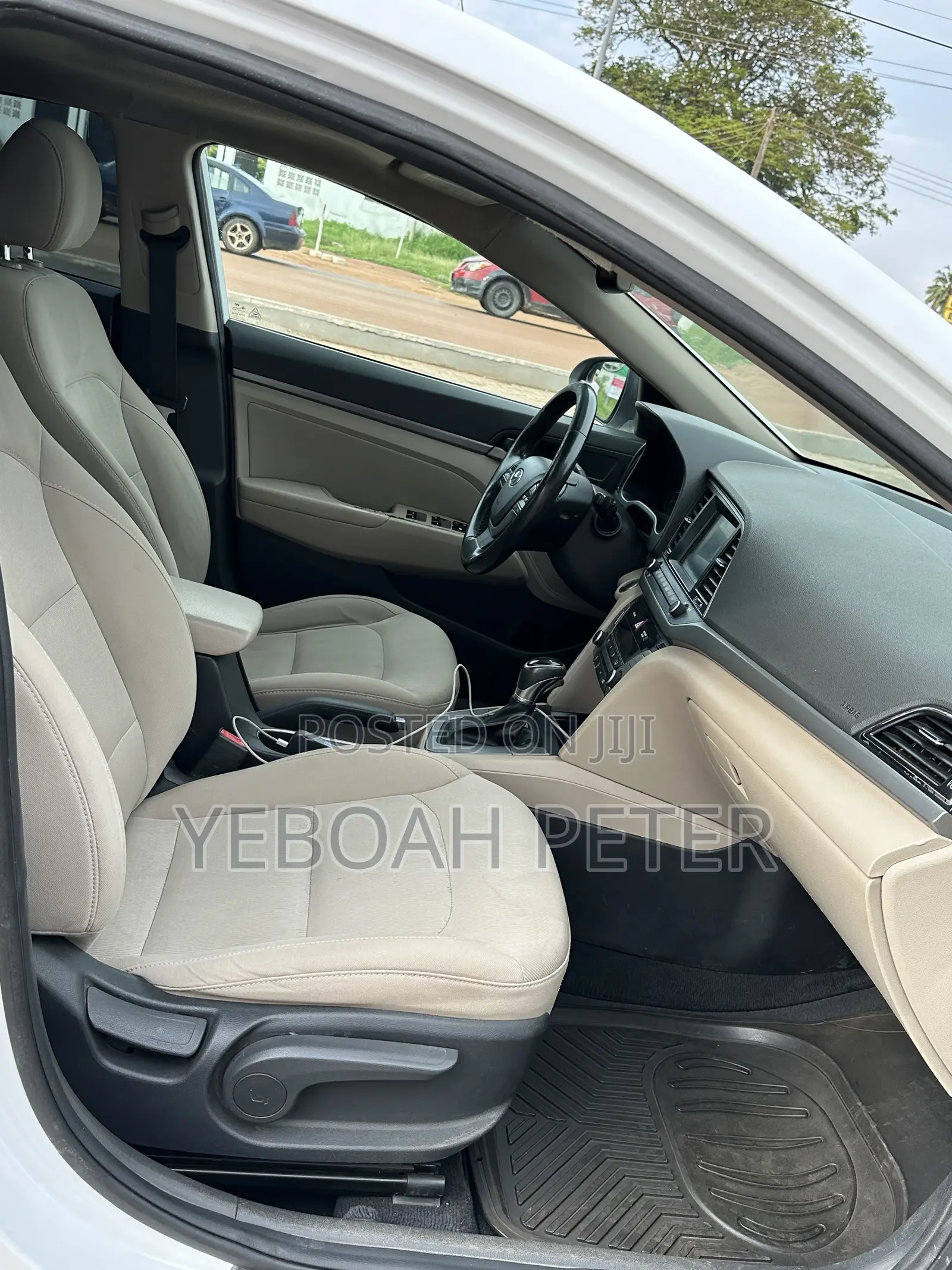 Hyundai Elantra 2018 White