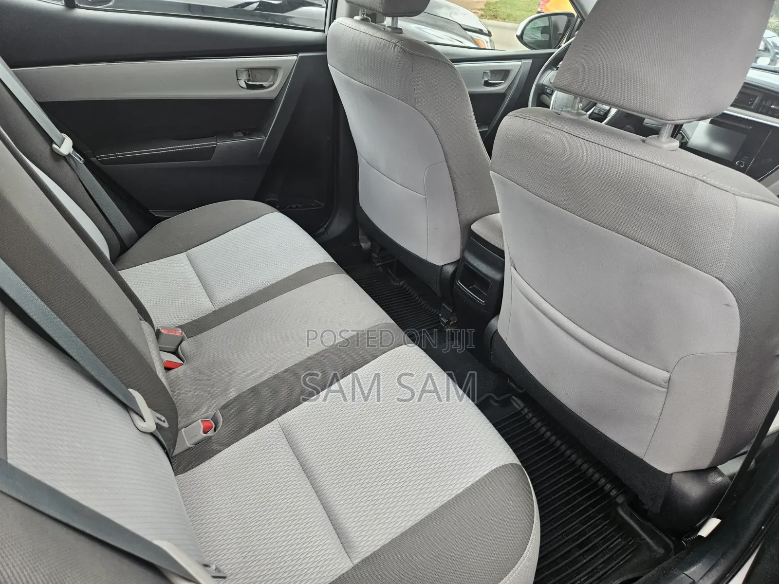 Toyota Corolla 2018 Silver
