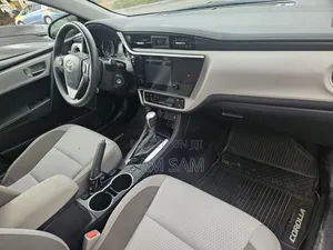 Toyota Corolla 2018 Silver