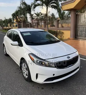 Kia Forte EX Sedan 2017 White