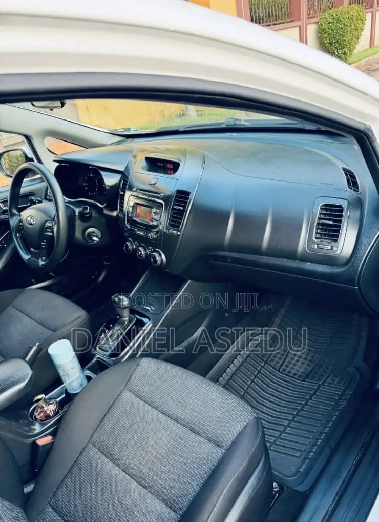 Kia Forte EX Sedan 2017 White