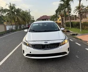 Kia Forte EX Sedan 2017 White