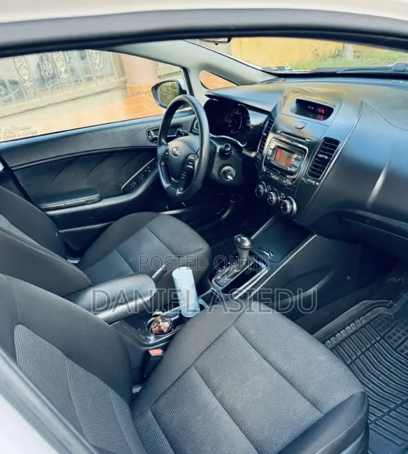 Kia Forte EX Sedan 2017 White