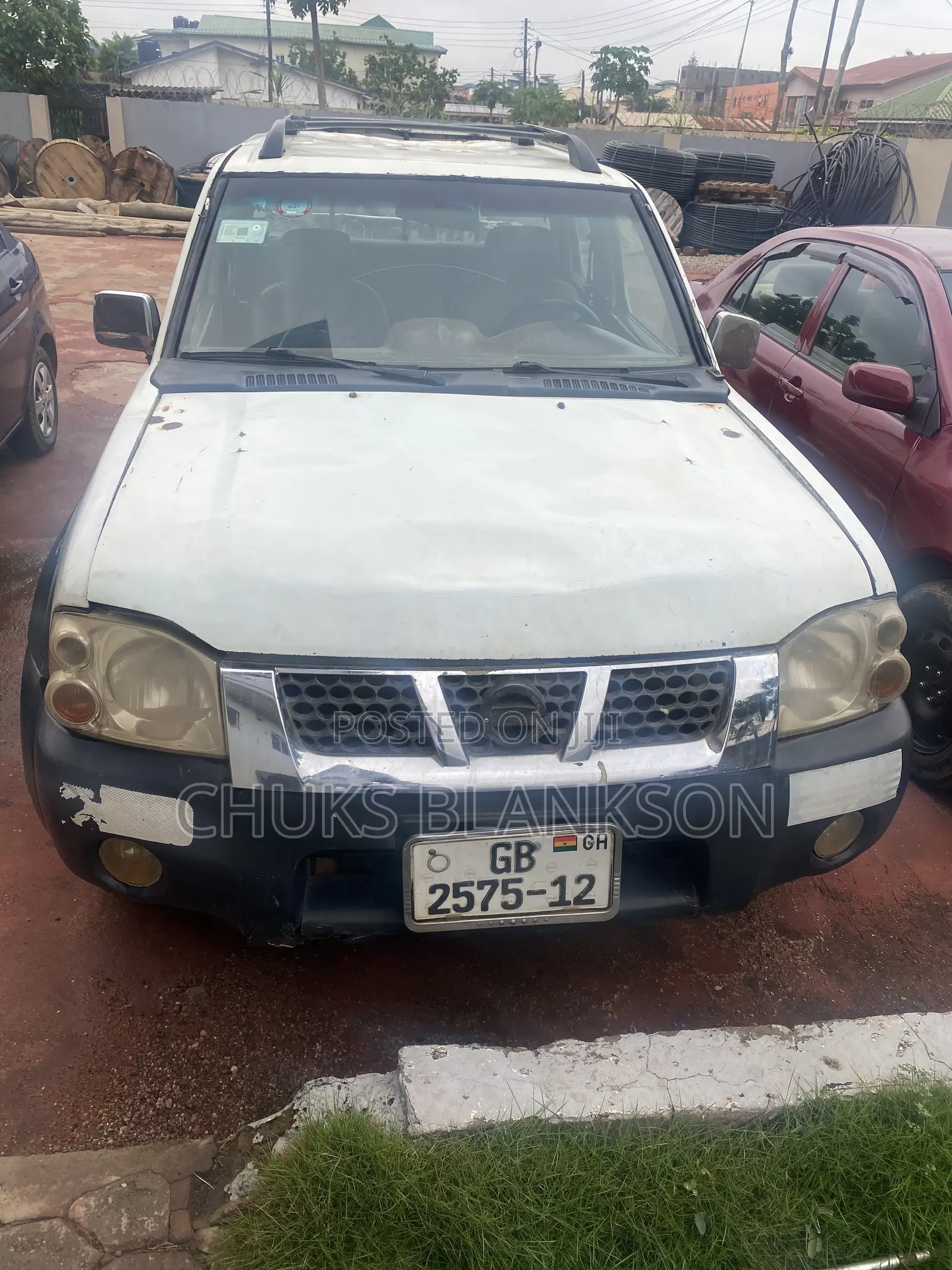 Nissan Hardbody 2010 White