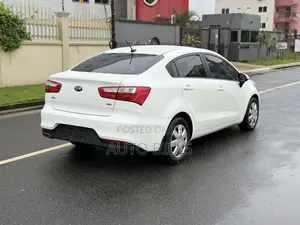 Kia Rio LX 4dr Hatchback (1.6L 4cyl 6A) 2016 White