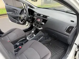 Kia Rio LX 4dr Sedan (1.6L 4cyl 6M) 2016 White