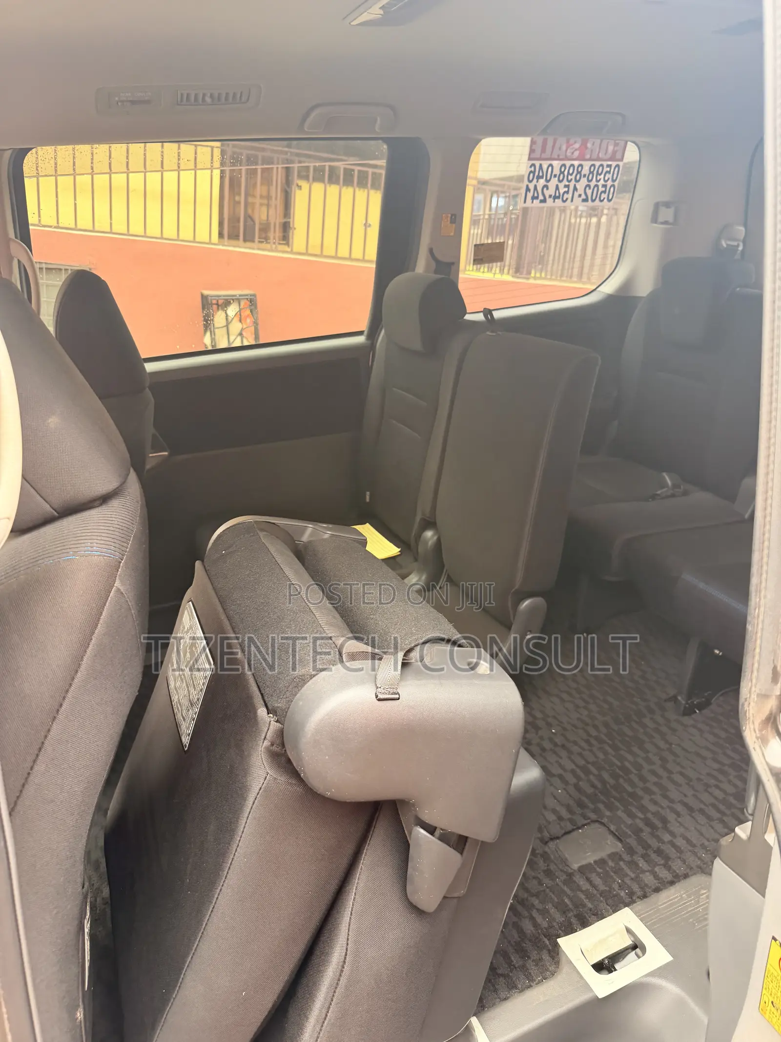 Toyota Voxy 2009 Silver