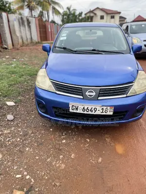 Nissan Versa 2015 Blue