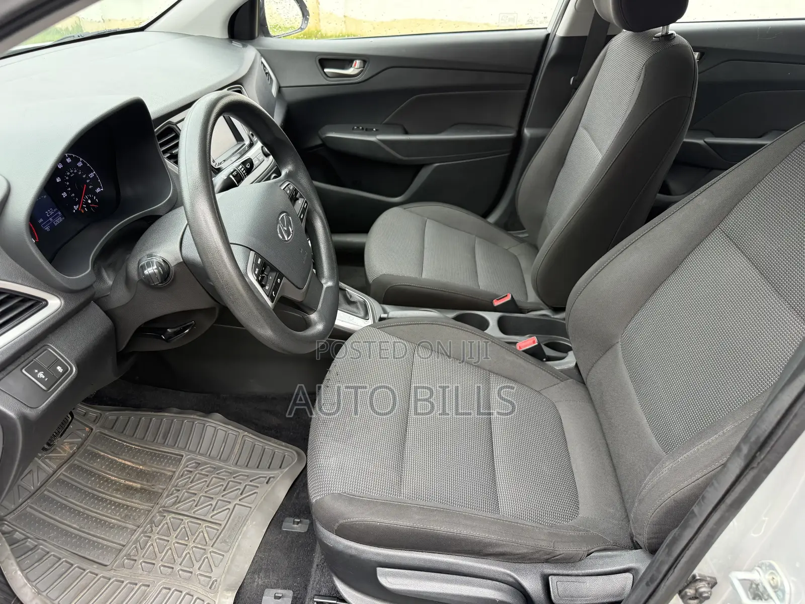 Hyundai Accent SE 2020 Silver