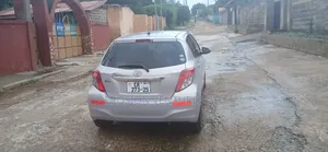 Toyota Vitz 2013 Silver