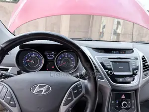 Hyundai Elantra Limited 4dr Sedan (1.8L 4cyl 6A) 2015 Red