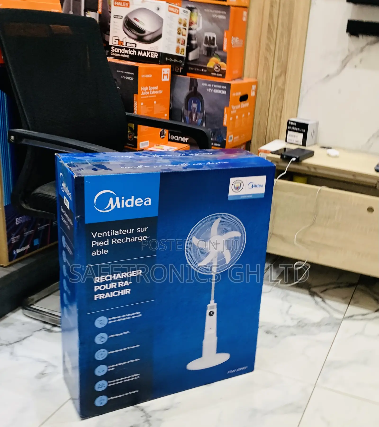 Trust Original 18 Inch Rechargeable Stand Fan Fs45-23mrd