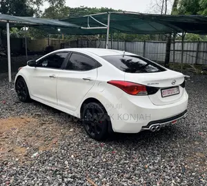 Hyundai Elantra 2014 White