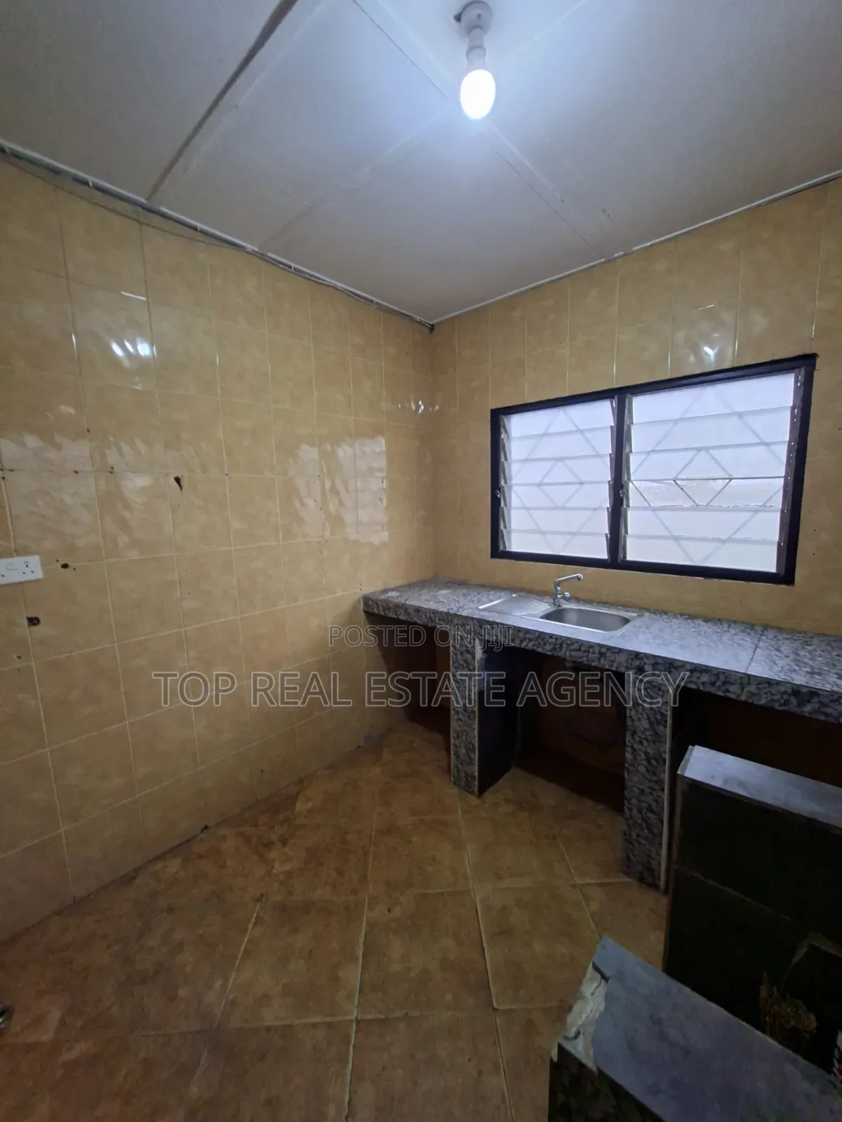 1bdrm Apartment in Dome , K. Boat, Ga East Municipal for rent