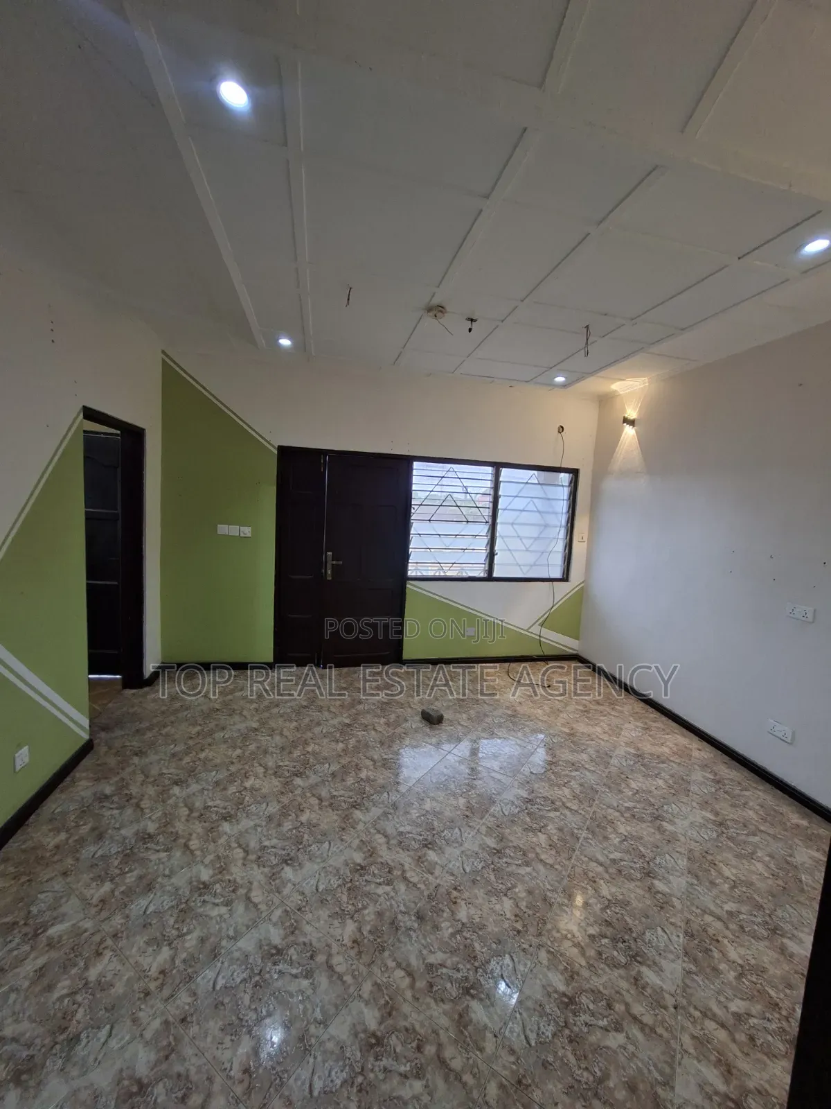 1bdrm Apartment in Dome , K. Boat, Ga East Municipal for rent