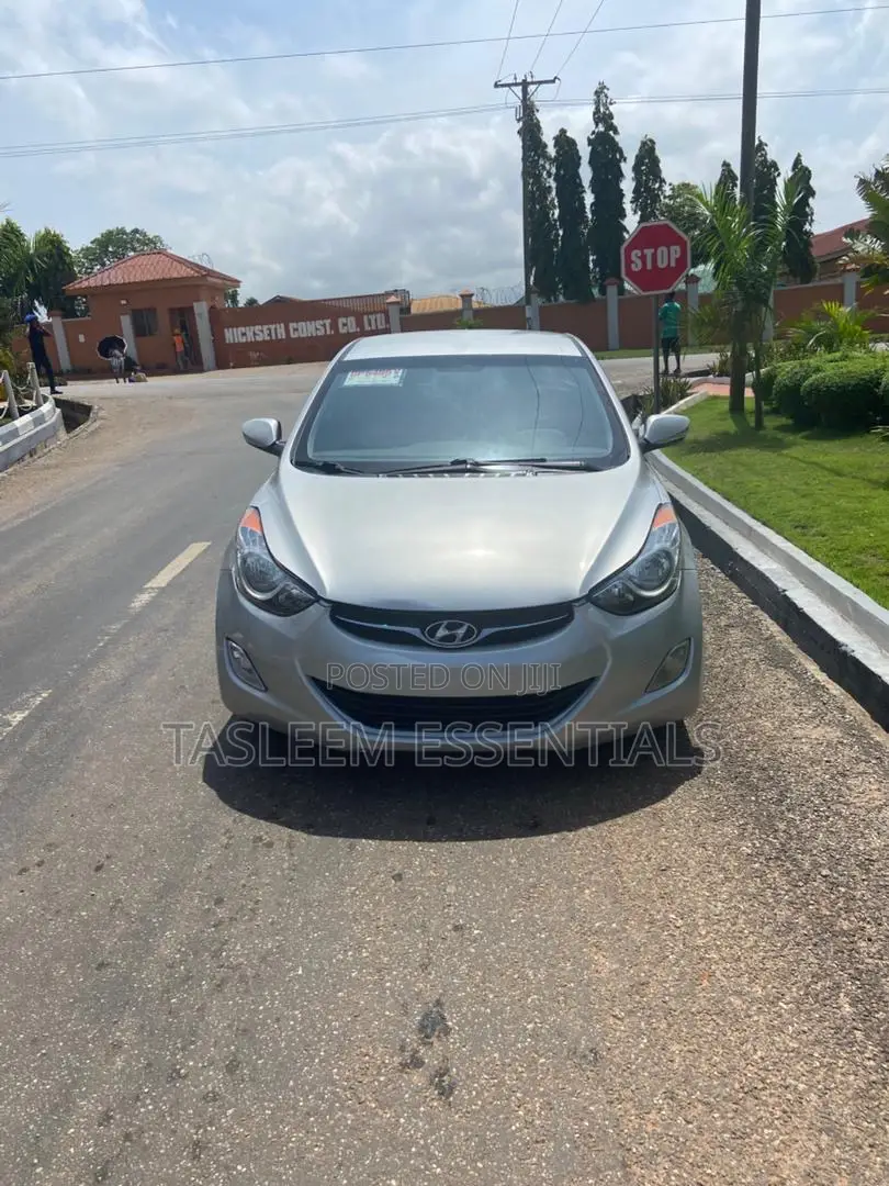 Hyundai Elantra Limited Sedan FWD (1.8L 4cyl 6A) 2013 Gray