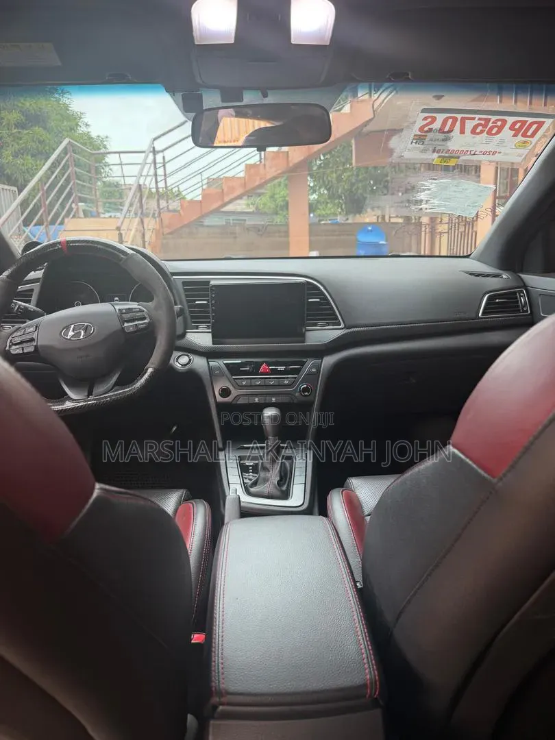Hyundai Elantra 2017 Black