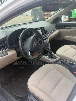 Hyundai Elantra 2018 White