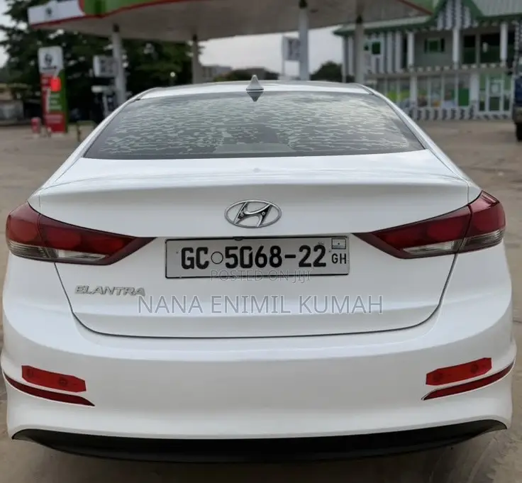 Hyundai Elantra 2018 White