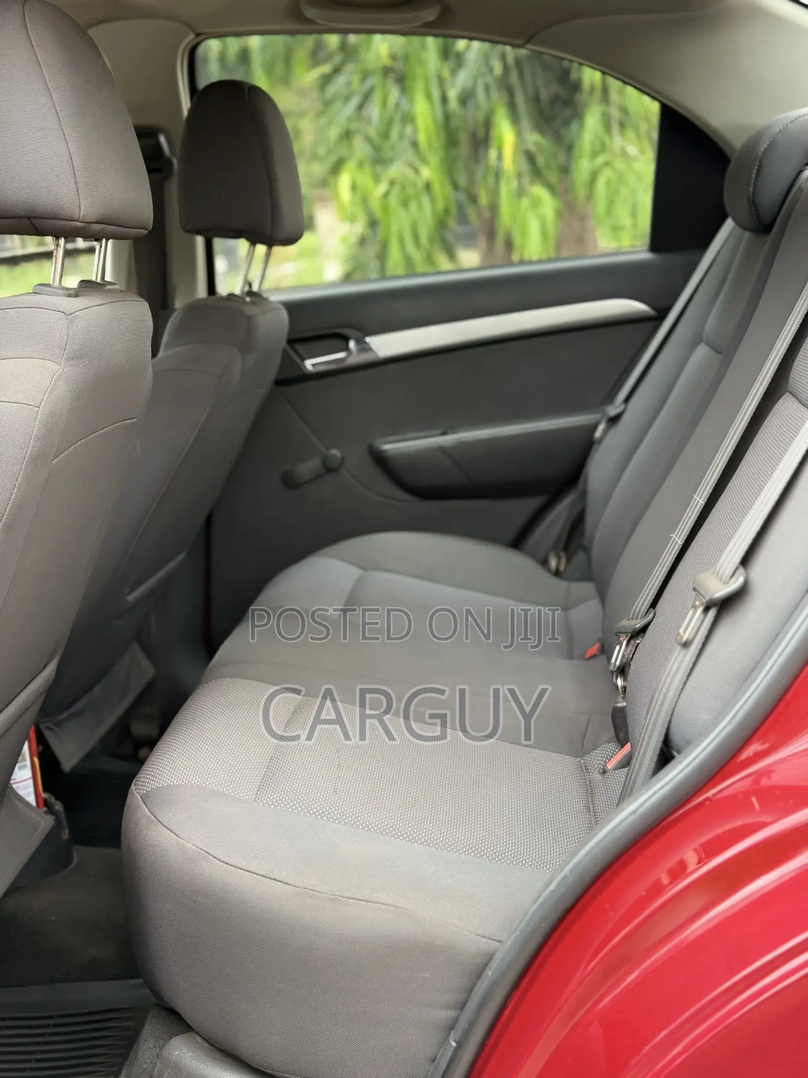 Chevrolet Aveo 1.6 Automatic 2012 Red