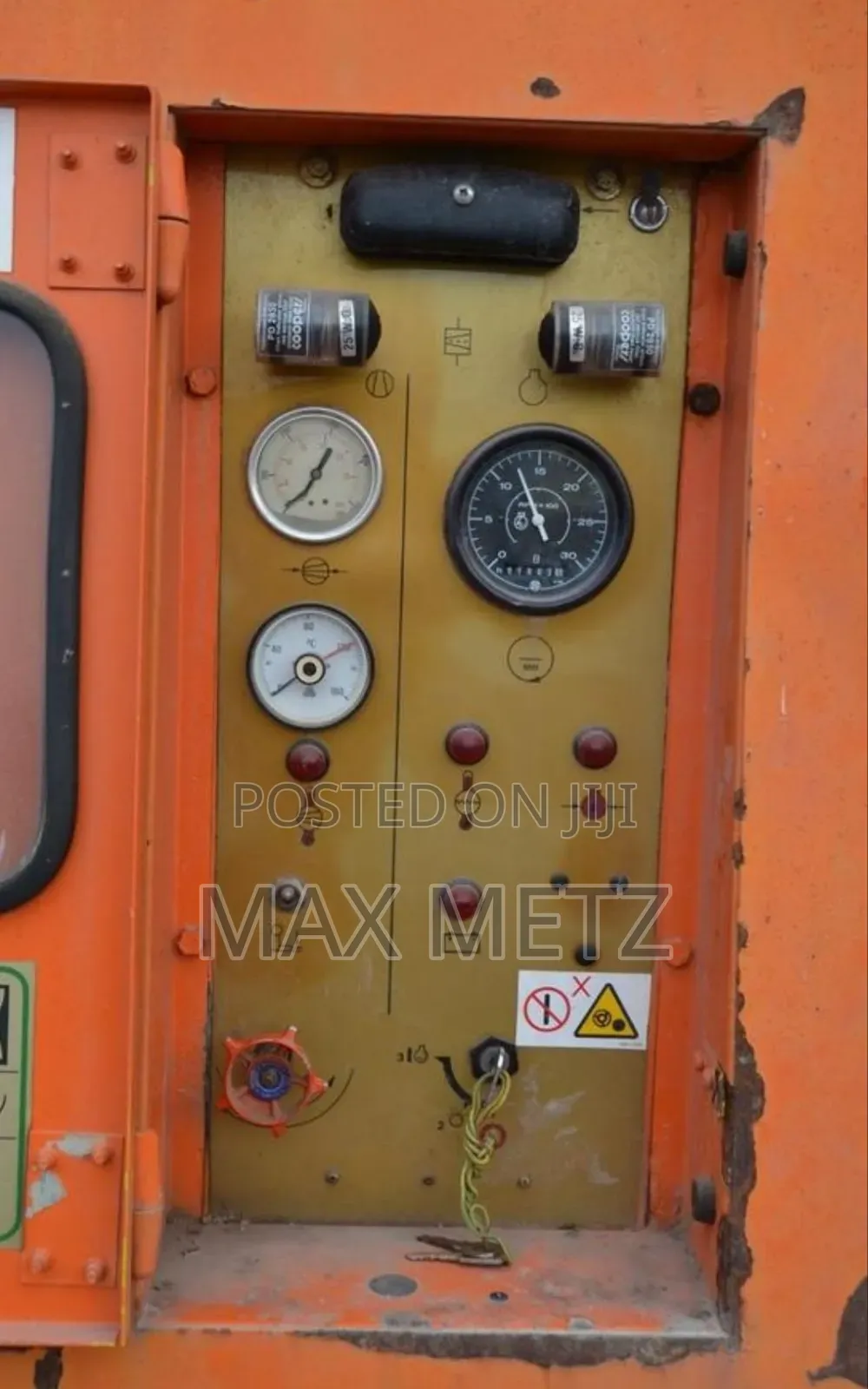 Air Compressor Compair 4 Cylinder, 9 Bar, 470 CFM