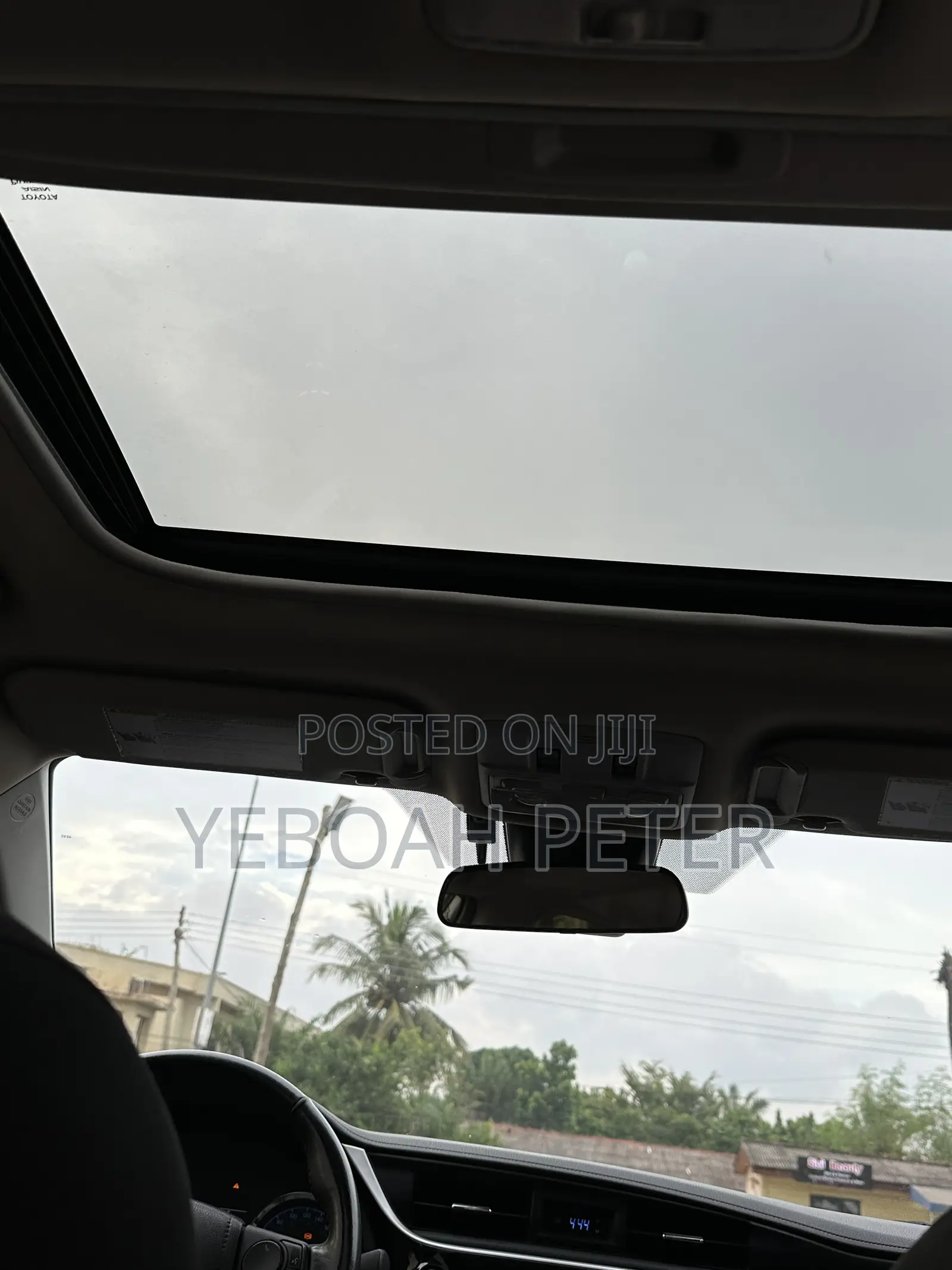 Toyota Corolla 2018 White