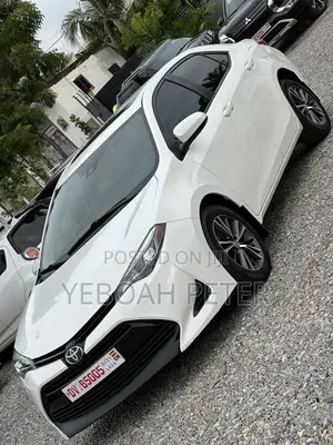 Toyota Corolla 2018 White