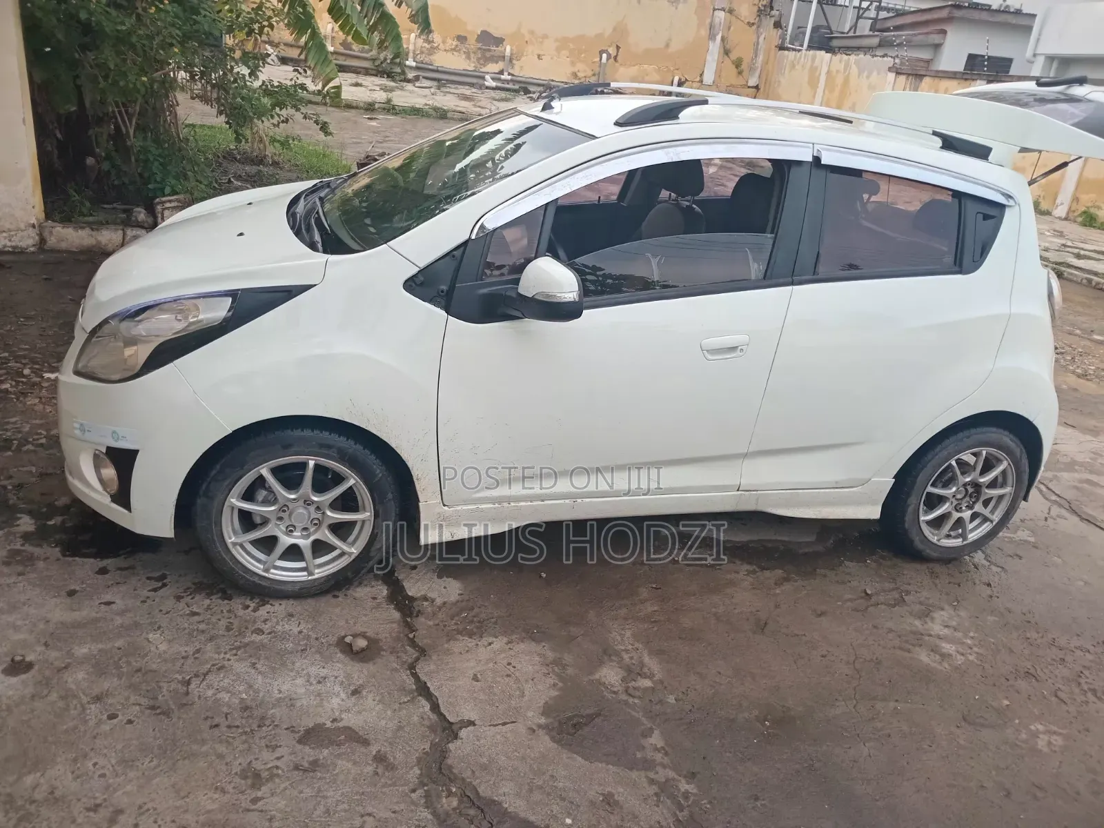 Chevrolet Spark 2012 White