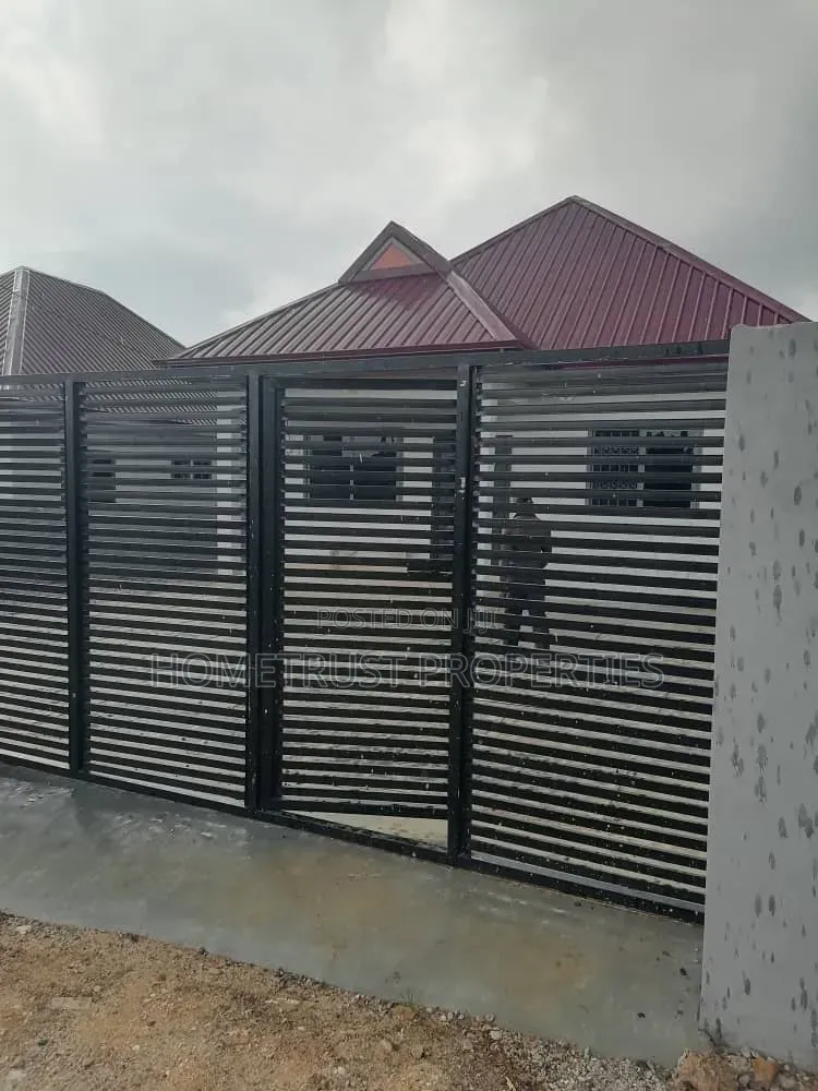2bdrm House in Amasaman Pobimen for rent