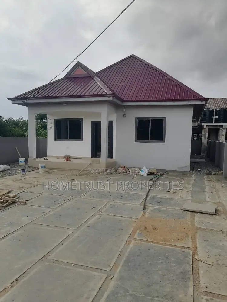 2bdrm House in Amasaman Pobimen for rent