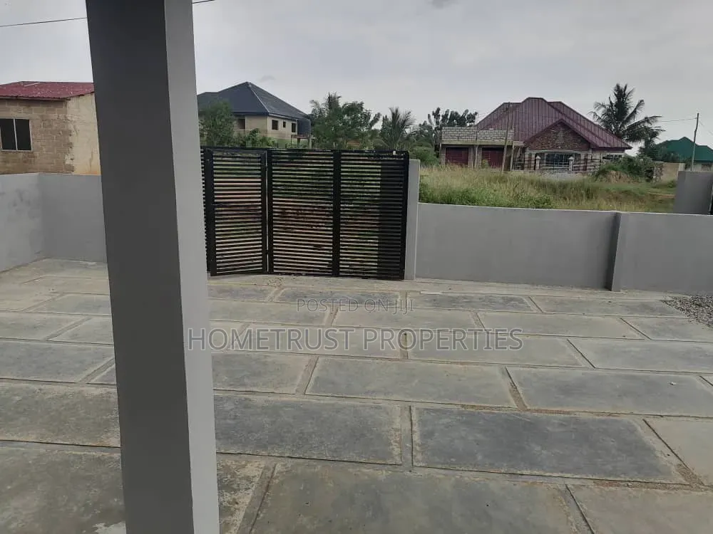 2bdrm House in Amasaman Pobimen for rent