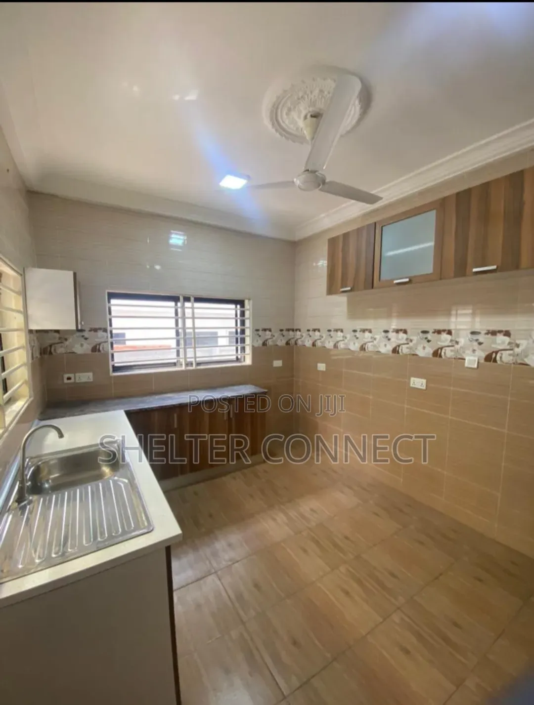 4bdrm Duplex in East Legon Hills, School Junction for rent