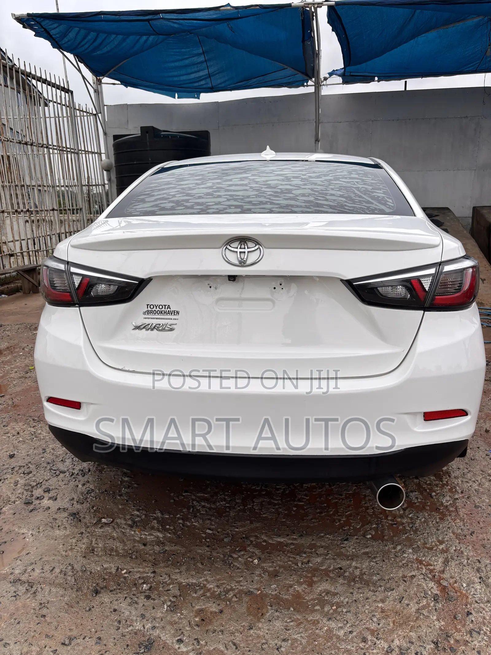 Toyota Yaris LE Sedan 4dr 2019 White
