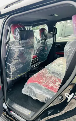 New Toyota Land Cruiser LC300 2025 Black